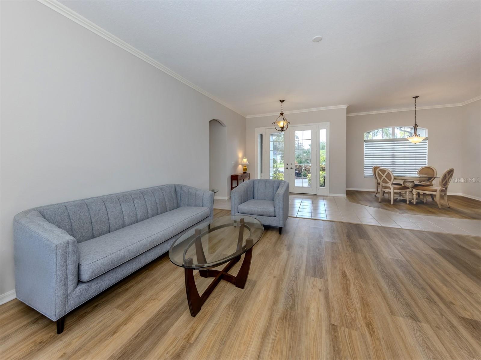 Image 6 of 86 For 129 Wayforest Drive