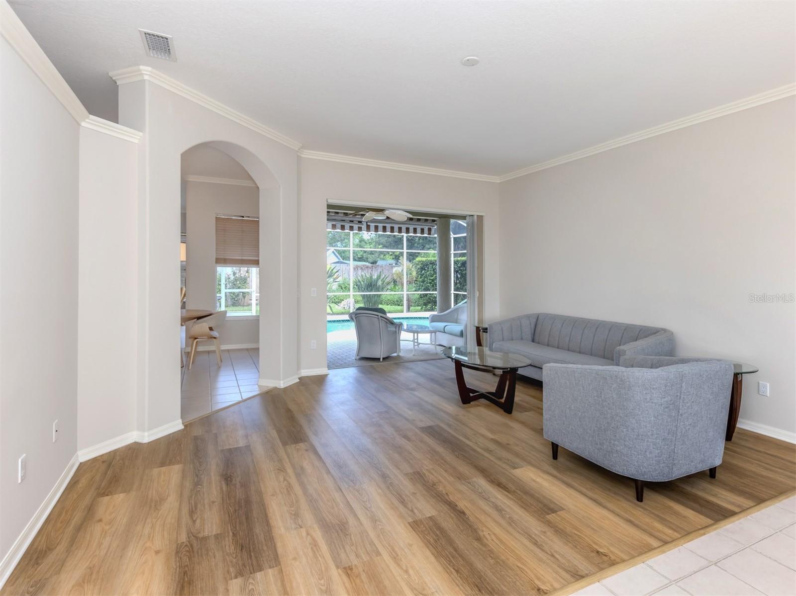 Image 9 of 86 For 129 Wayforest Drive