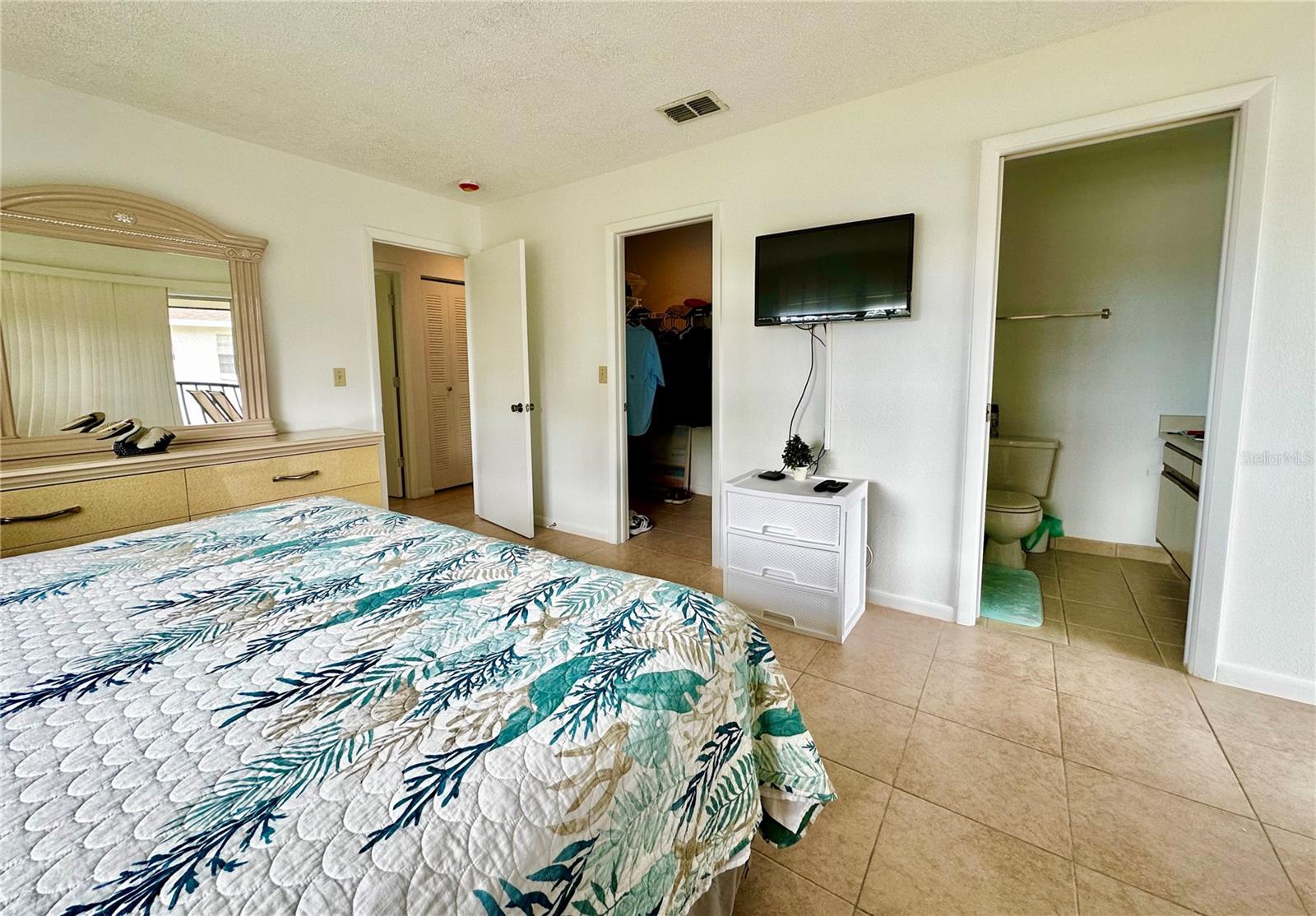 Image 30 of 46 For 1531 Placida Road 10-201