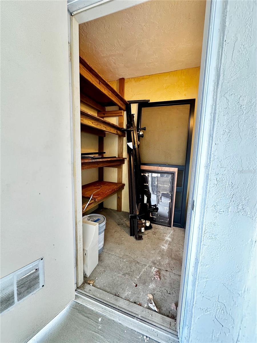 Image 35 of 46 For 1531 Placida Road 10-201