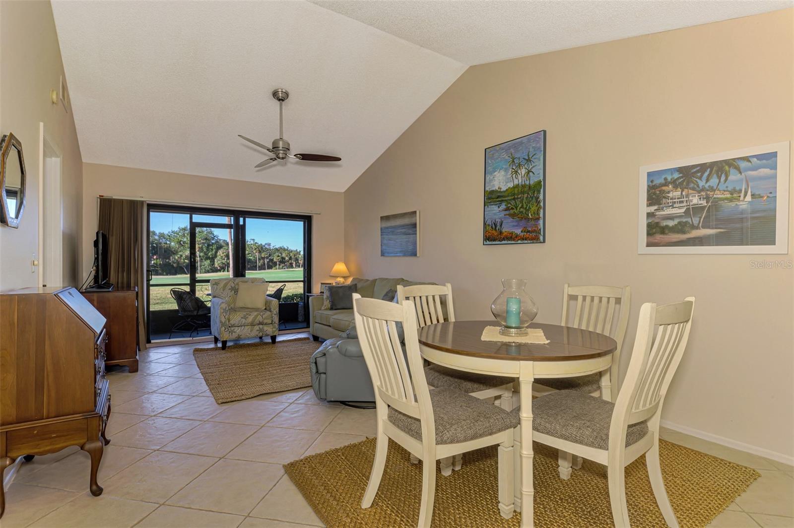 Image 12 of 51 For 927 Capri Isles Boulevard 5