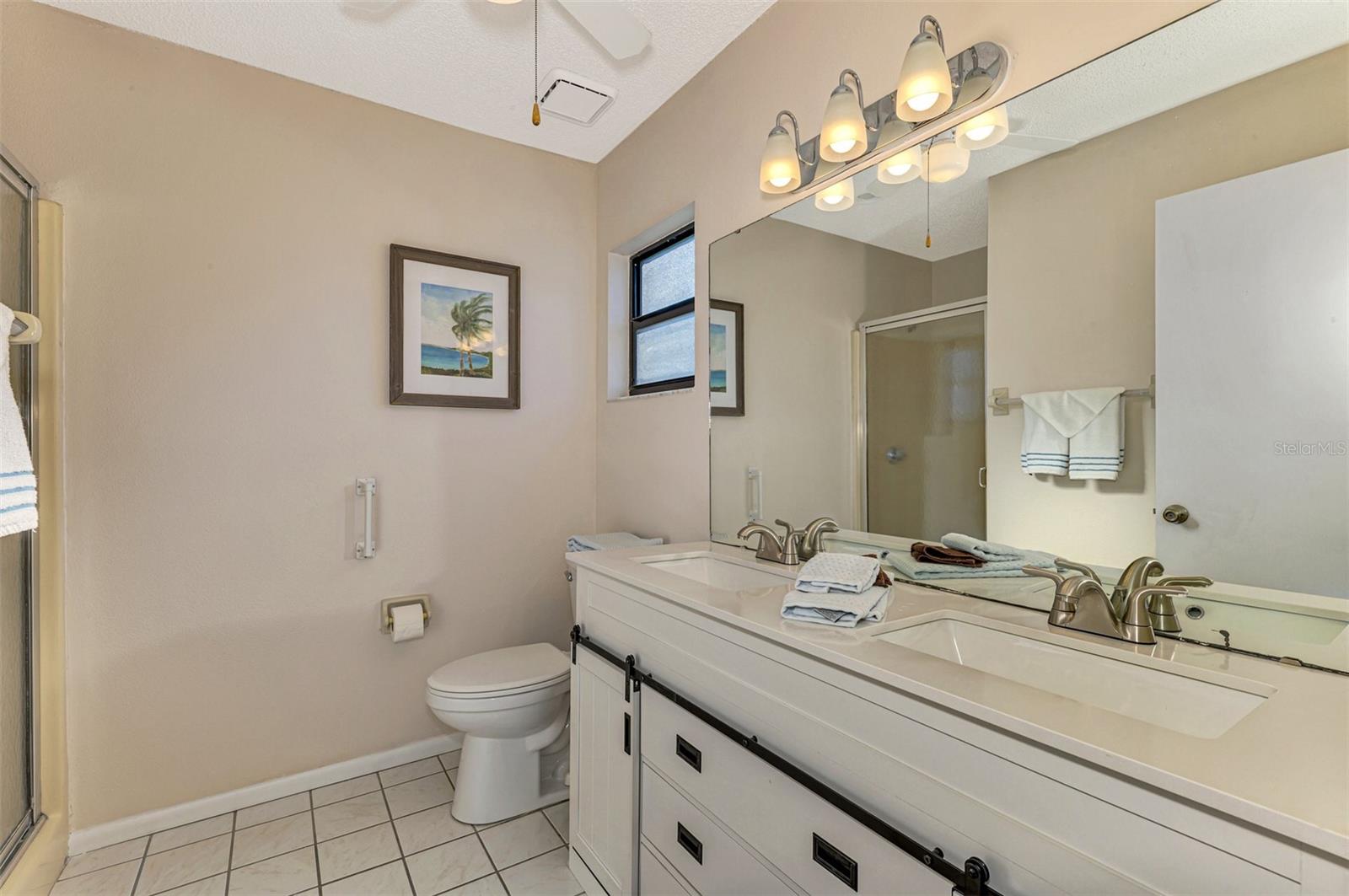 Image 19 of 51 For 927 Capri Isles Boulevard 5