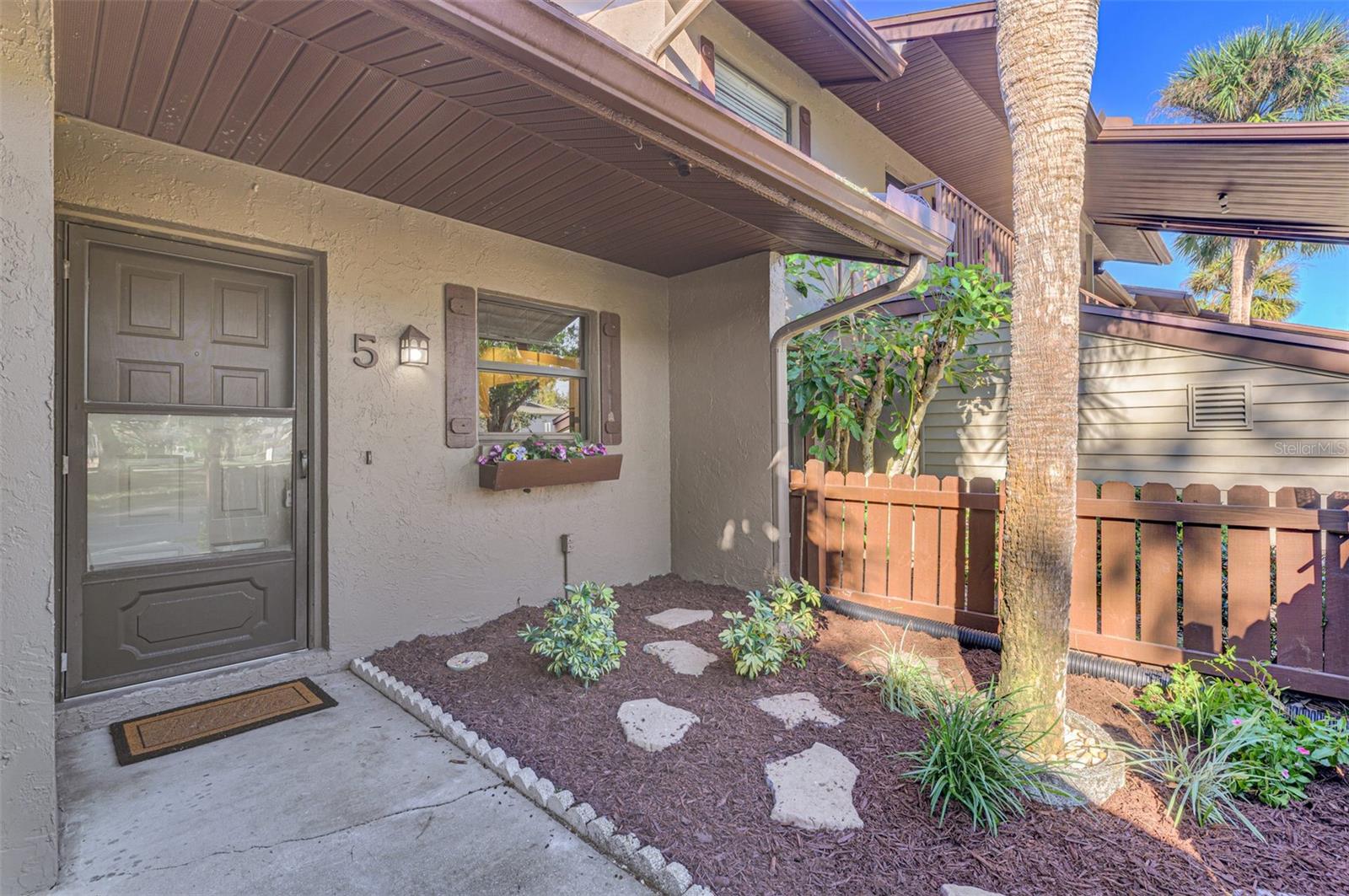 Image 2 of 51 For 927 Capri Isles Boulevard 5