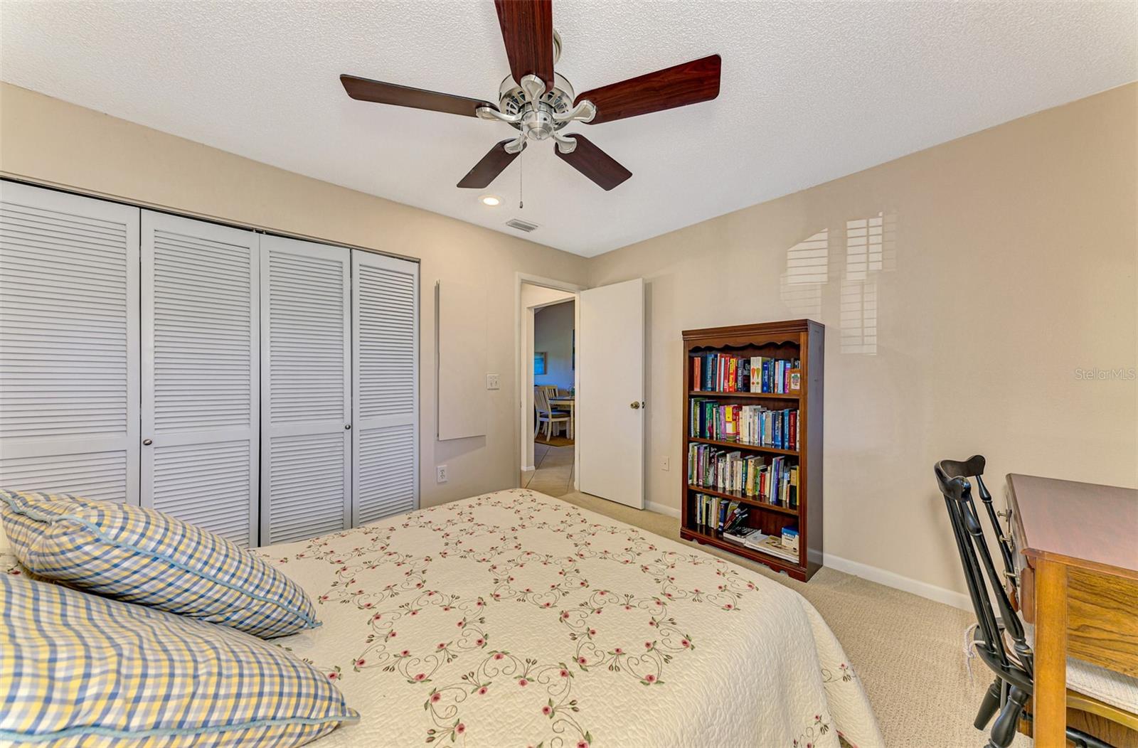 Image 22 of 51 For 927 Capri Isles Boulevard 5