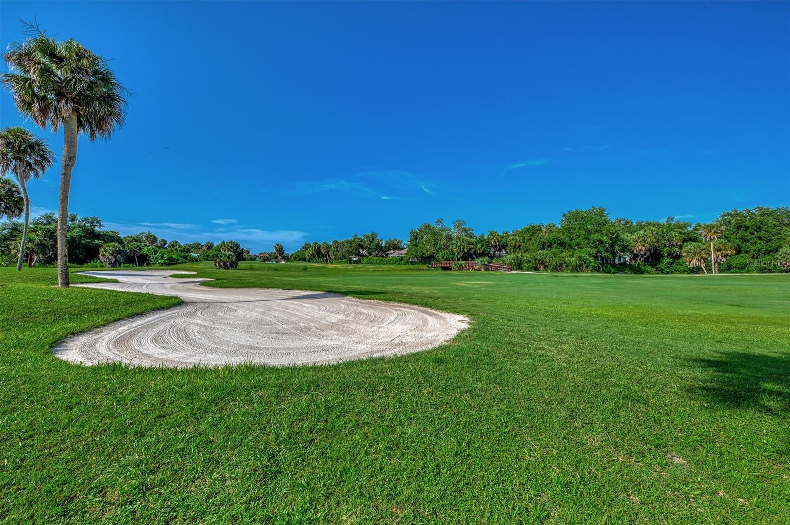 Image 31 of 51 For 927 Capri Isles Boulevard 5
