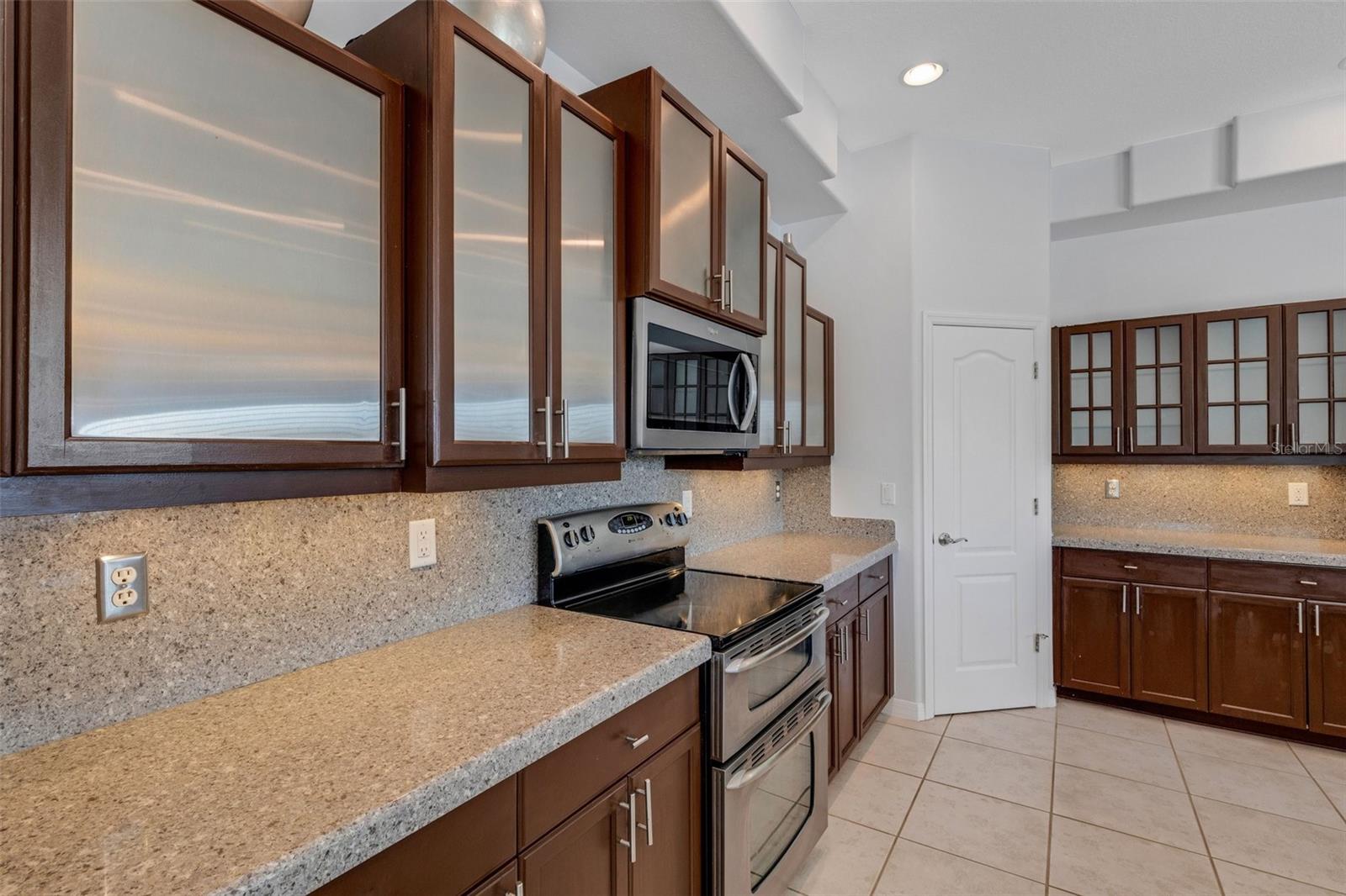 Image 25 of 61 For 8765 Merion Avenue