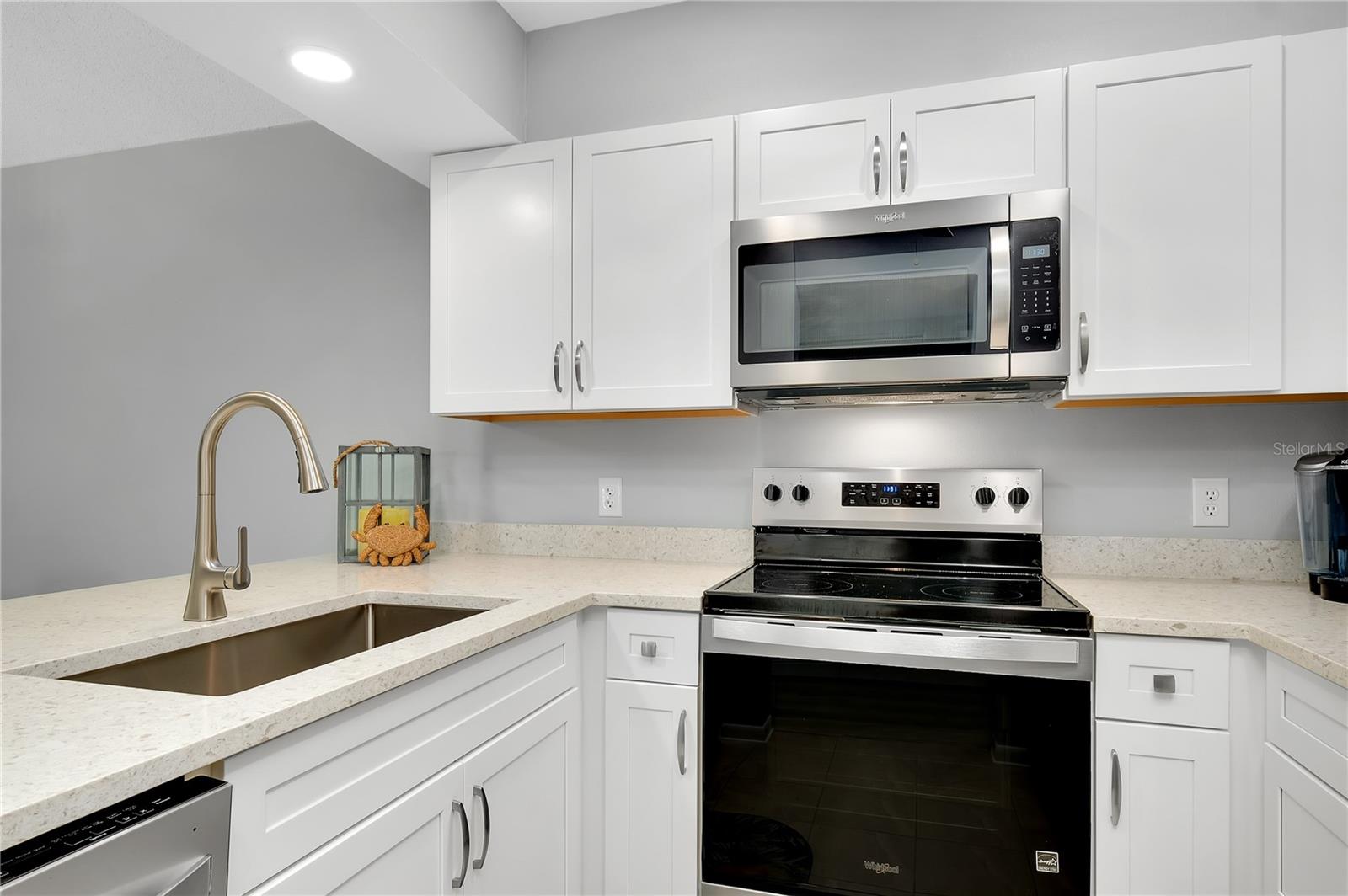 Image 12 of 47 For 650 Bird Bay Drive E 203