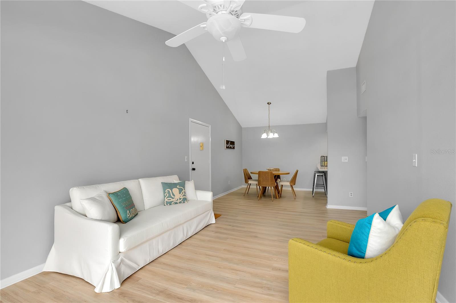 Image 7 of 47 For 650 Bird Bay Drive E 203