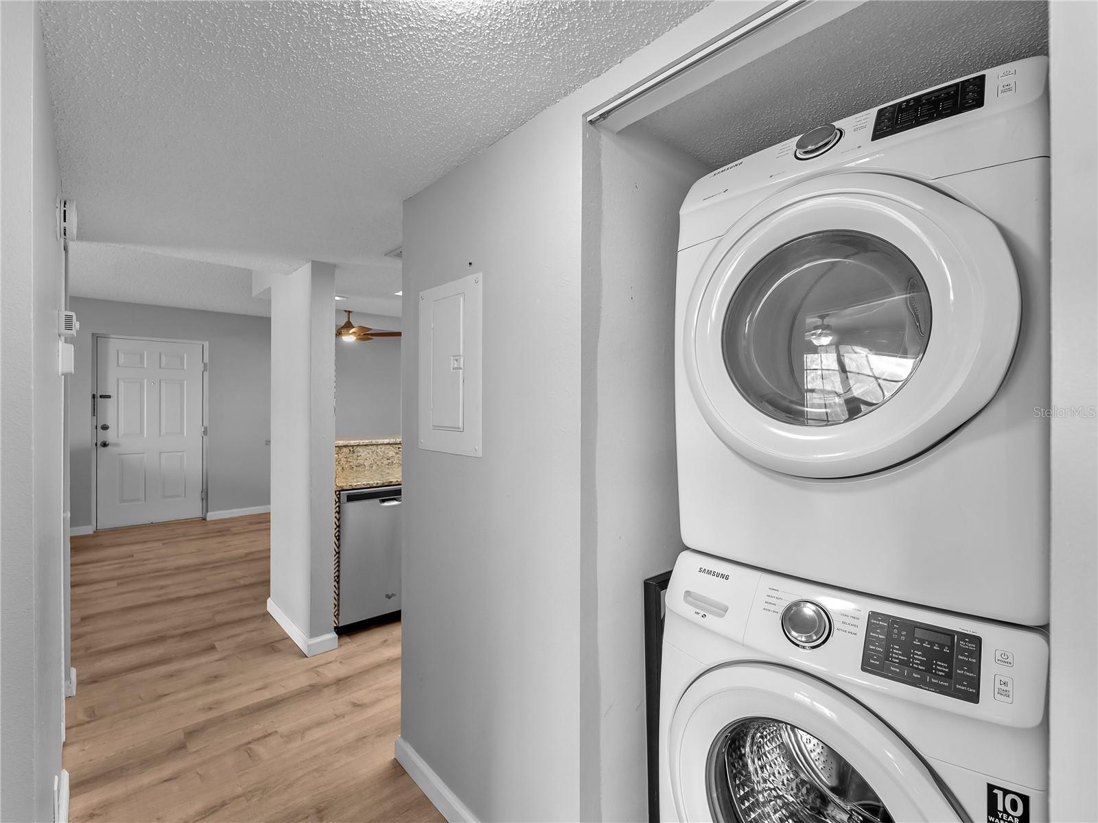 Image 11 of 18 For 19505 Quesada Avenue O204