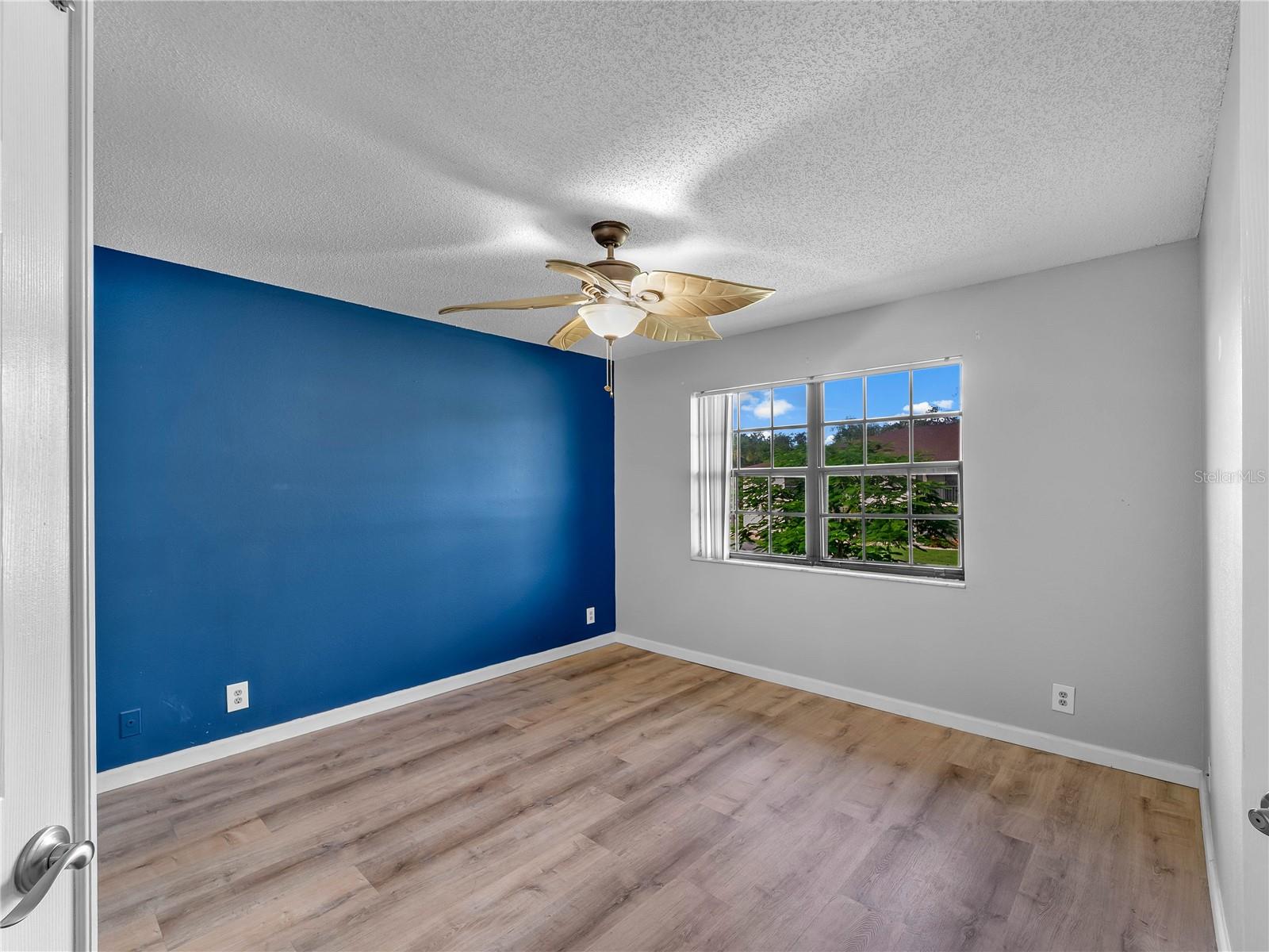 Image 12 of 18 For 19505 Quesada Avenue O204
