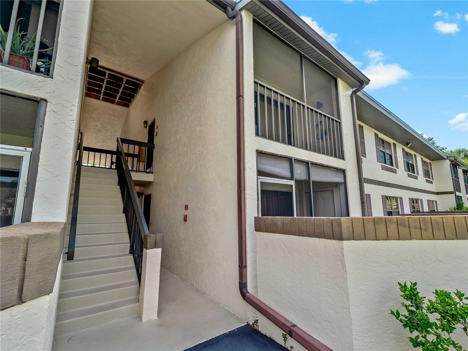 Image 2 of 18 For 19505 Quesada Avenue O204