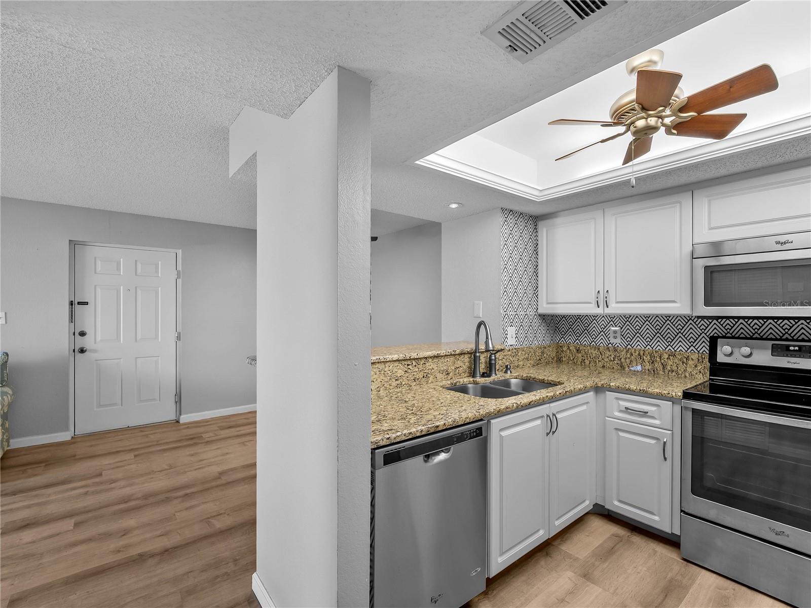 Image 9 of 18 For 19505 Quesada Avenue O204