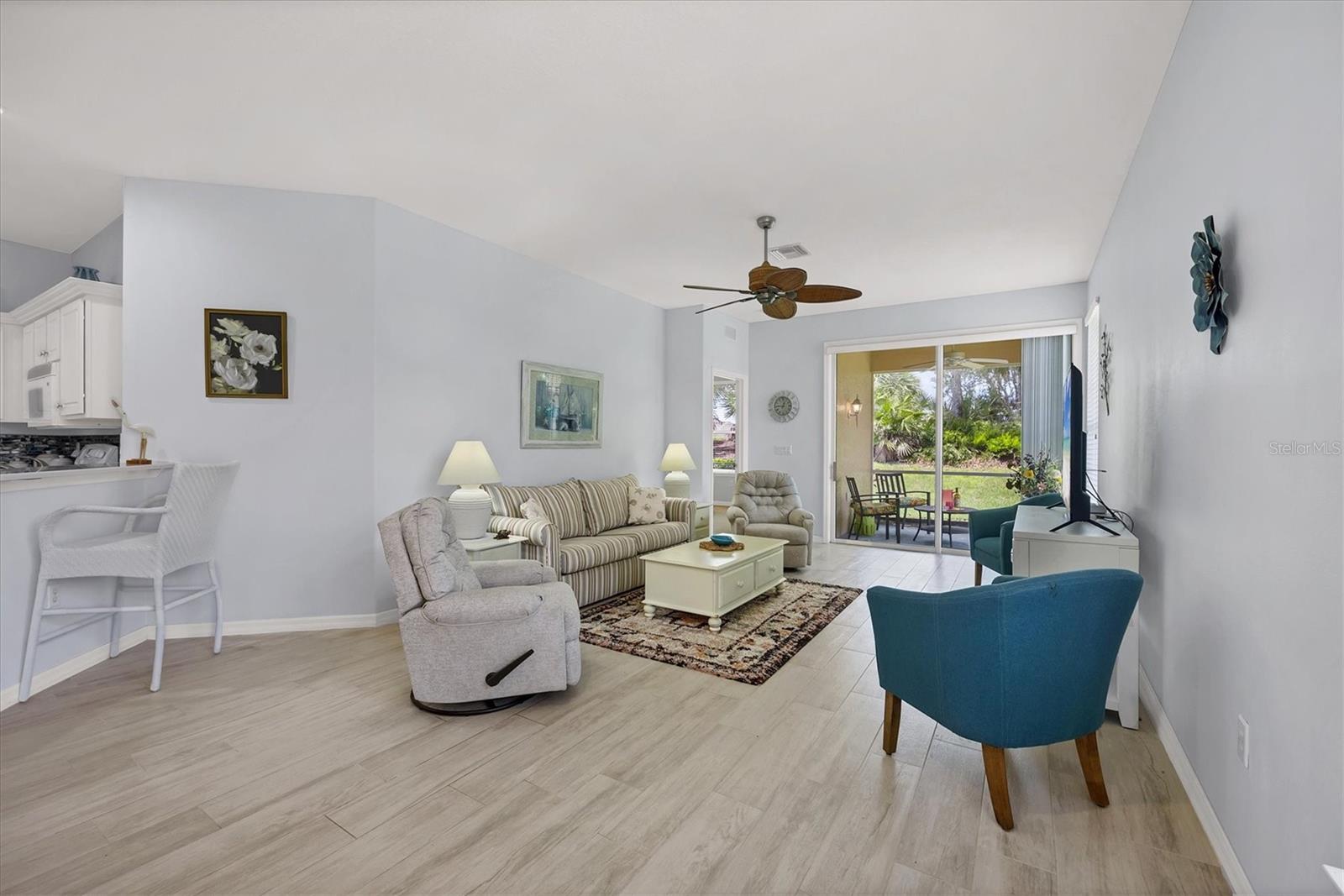 Image 8 of 68 For 4841 Whispering Oaks Drive