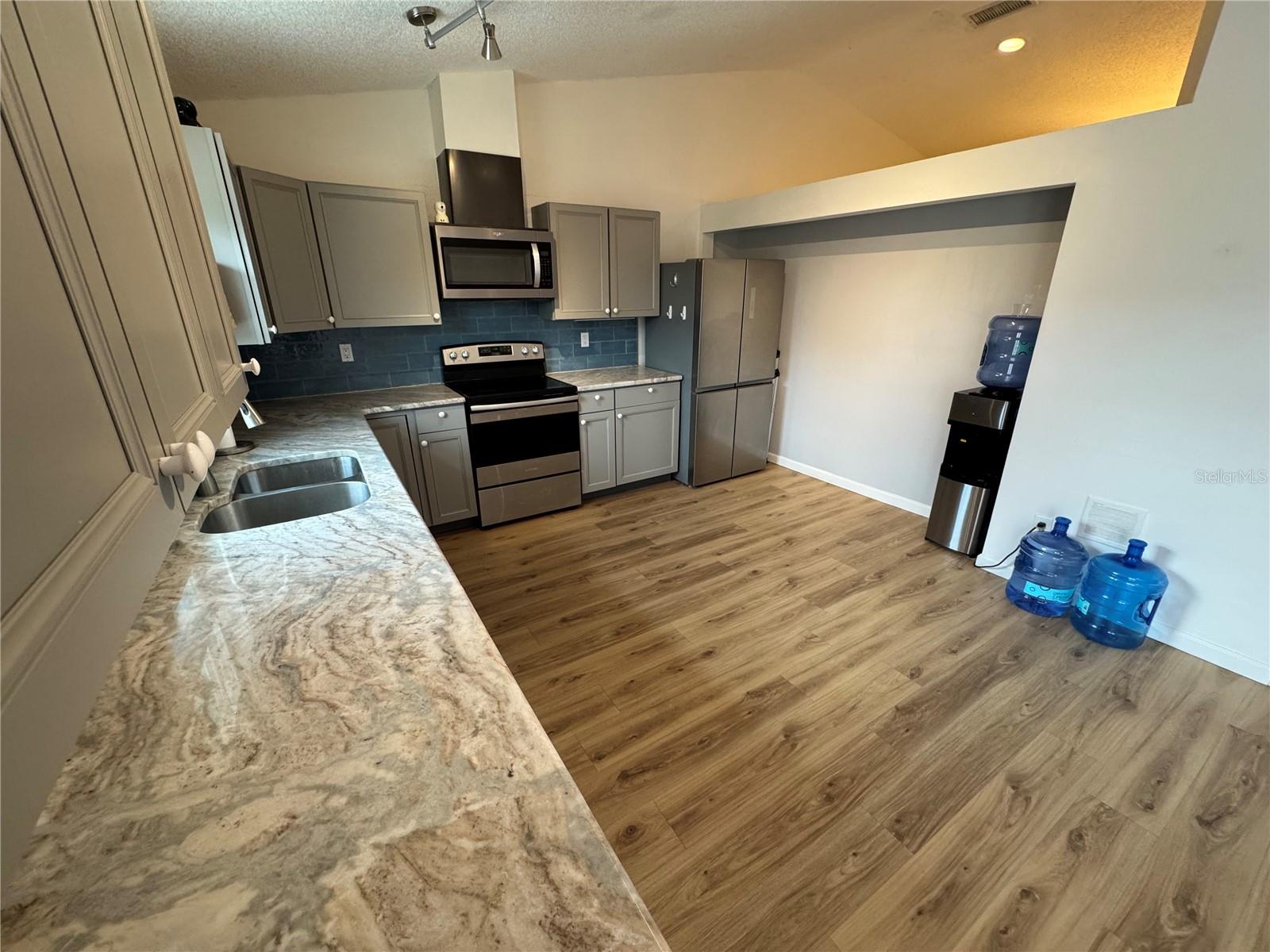 Image 6 of 26 For 1172 Kenisco Road