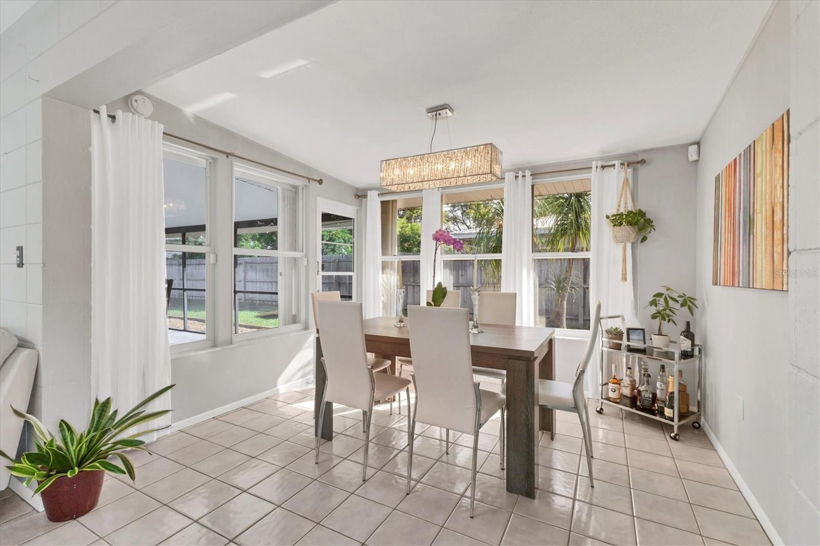 Image 12 of 48 For 636 Cadiz Road
