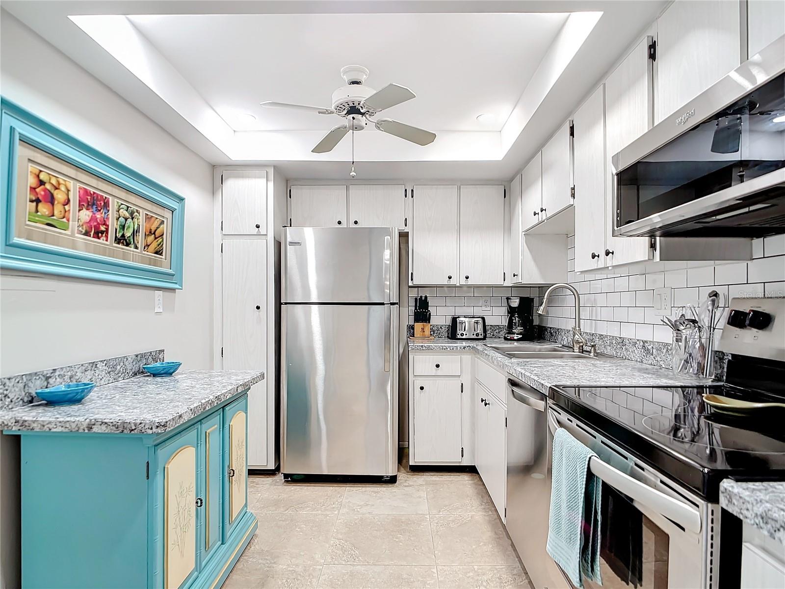 Image 3 of 14 For 618 Bird Bay Drive S 202