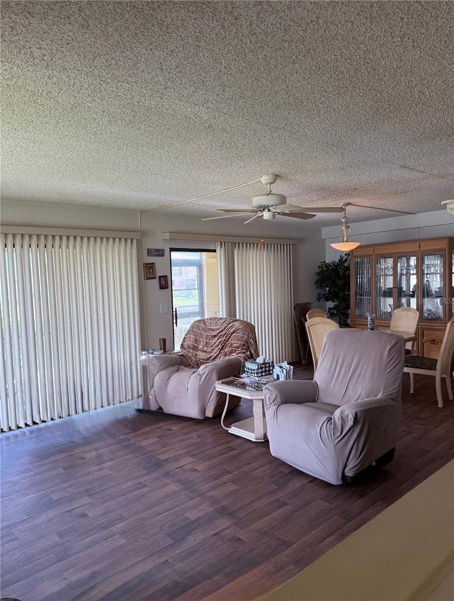 Image 13 of 41 For 1220 46th Street 101