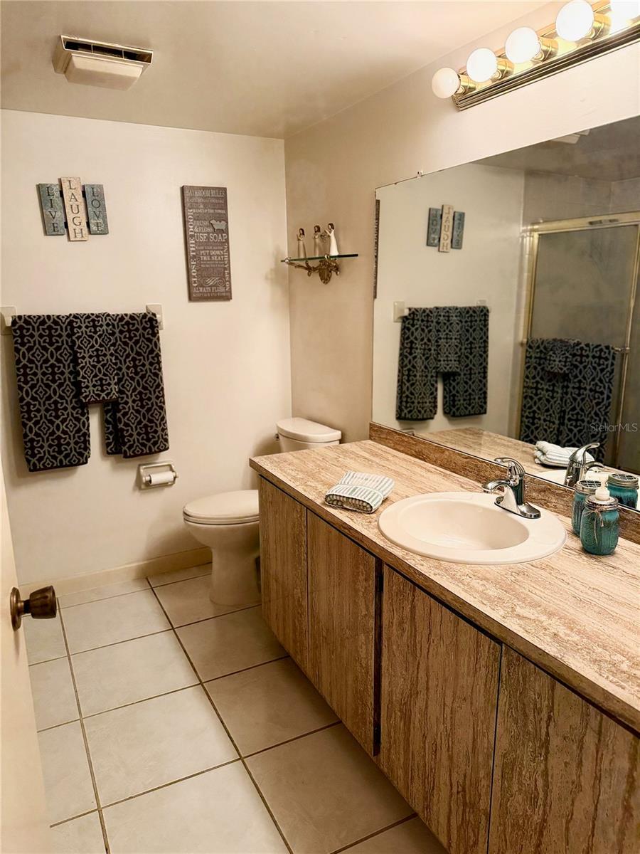 Image 19 of 41 For 1220 46th Street 101