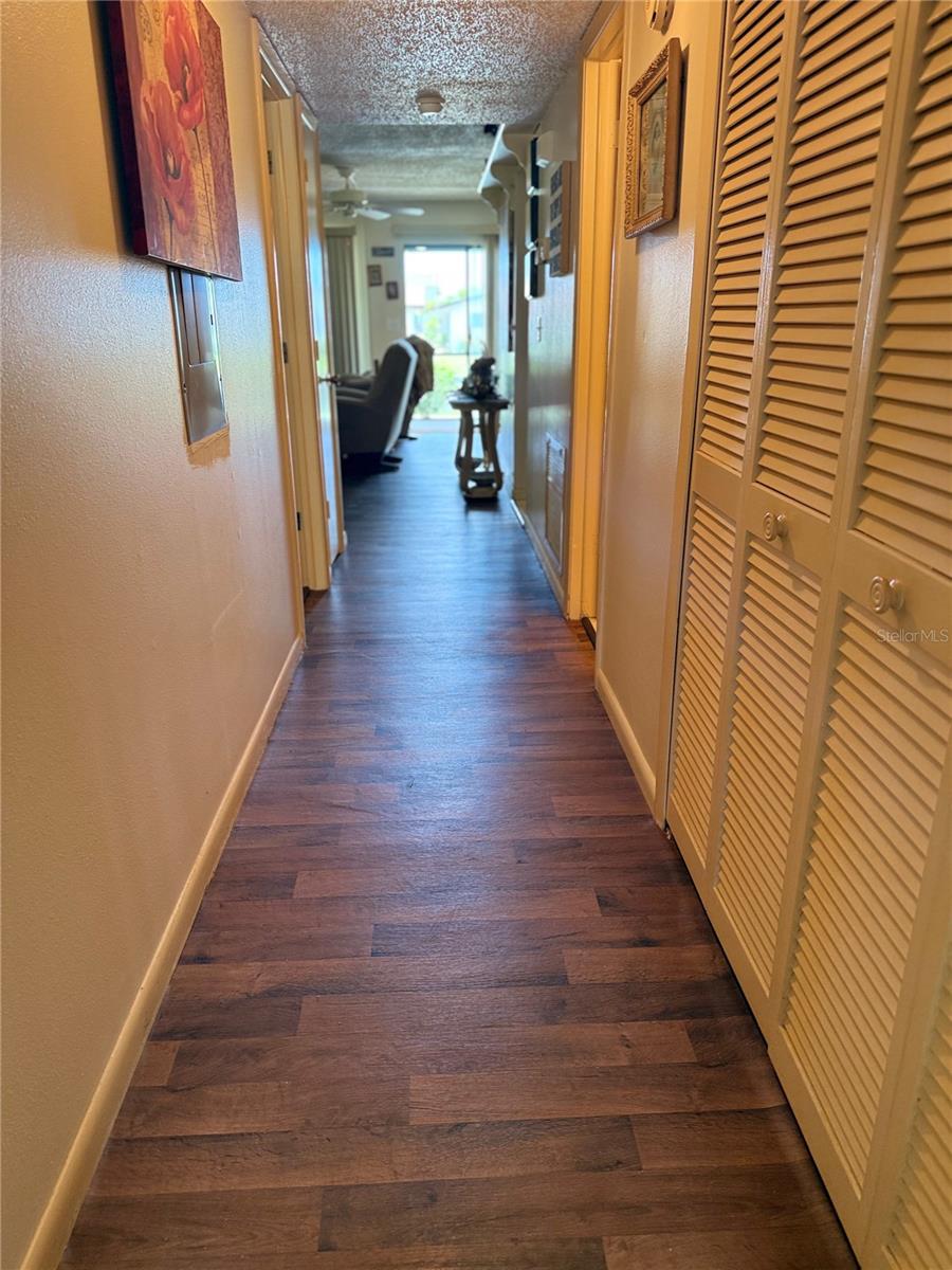 Image 21 of 41 For 1220 46th Street 101