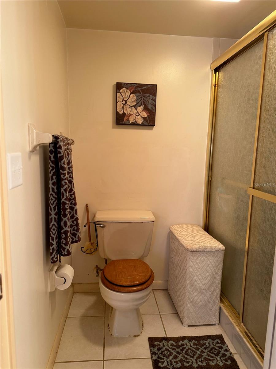 Image 27 of 41 For 1220 46th Street 101