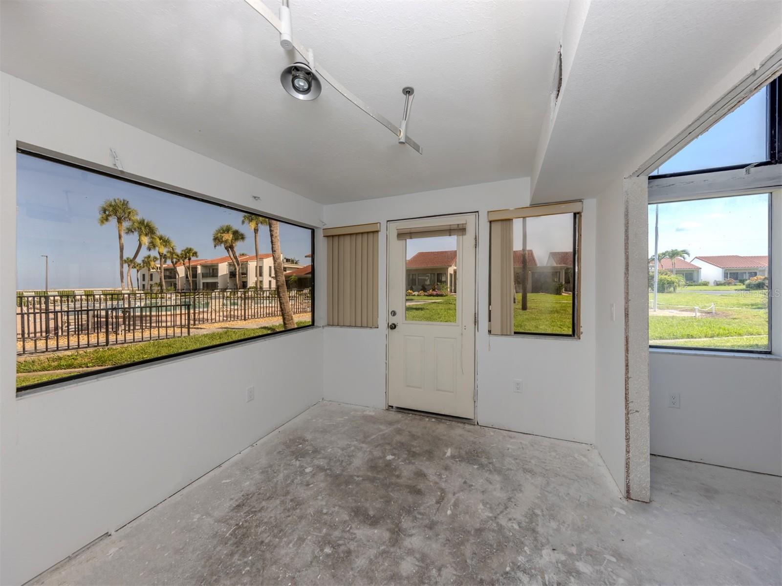 Image 16 of 60 For 500 Park Boulevard S 103