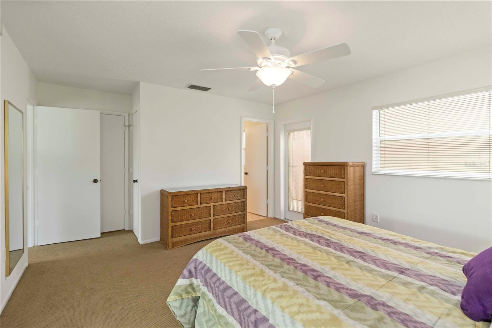Image 20 of 38 For 804 Bayport Circle