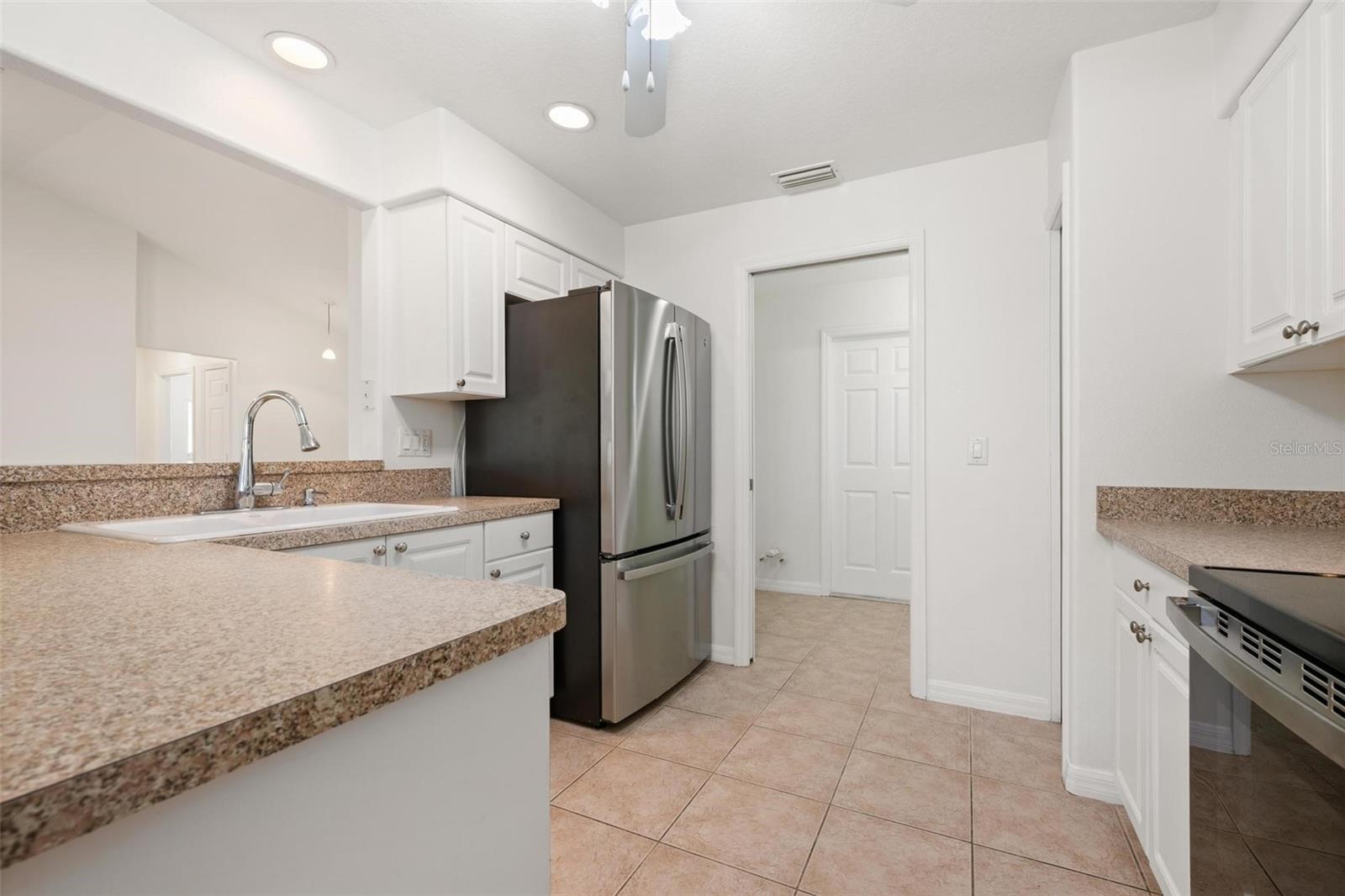 Image 16 of 34 For 662 Flamingo Road