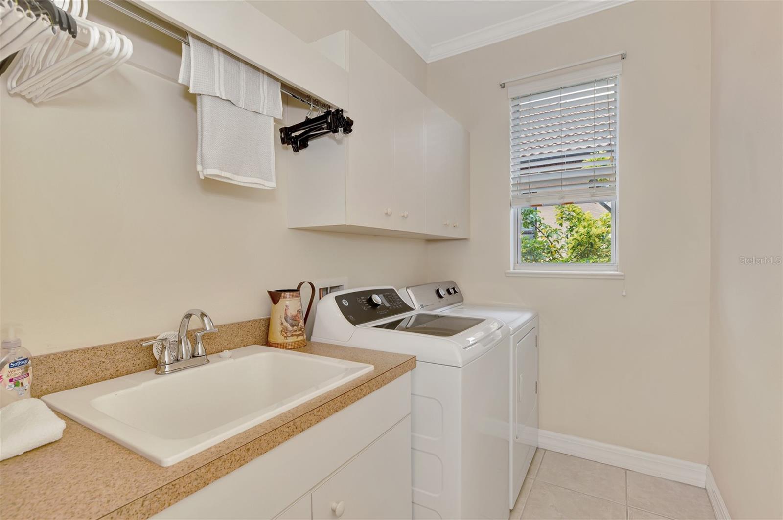 Image 37 of 55 For 104 La Palma Court