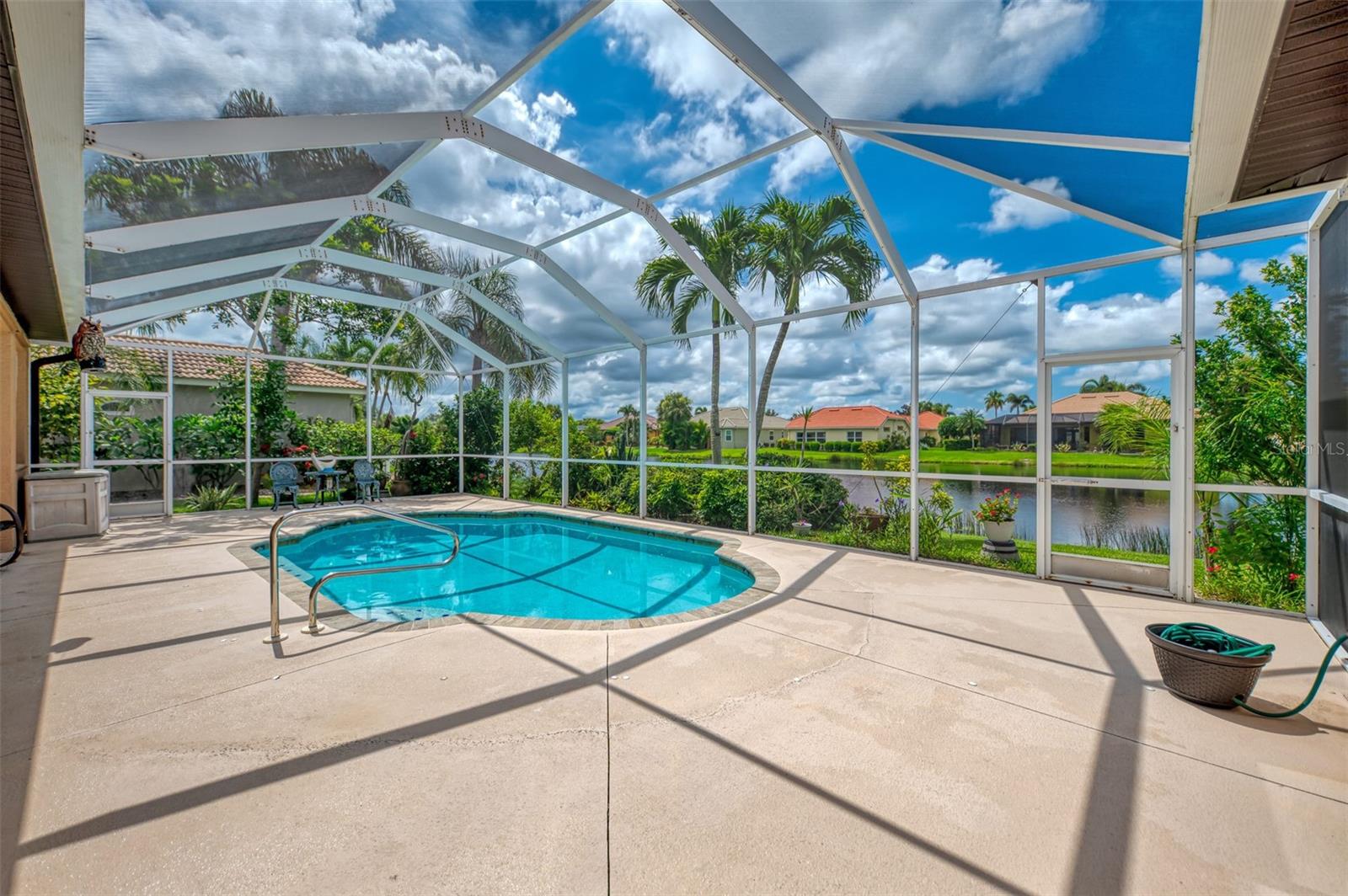 Image 43 of 55 For 104 La Palma Court