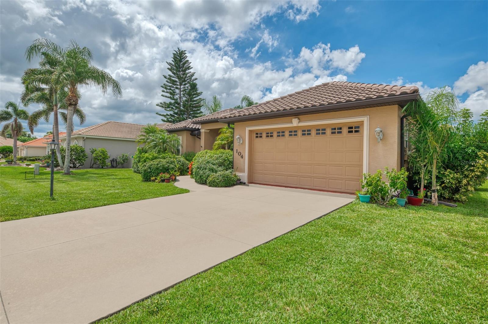 Image 6 of 55 For 104 La Palma Court