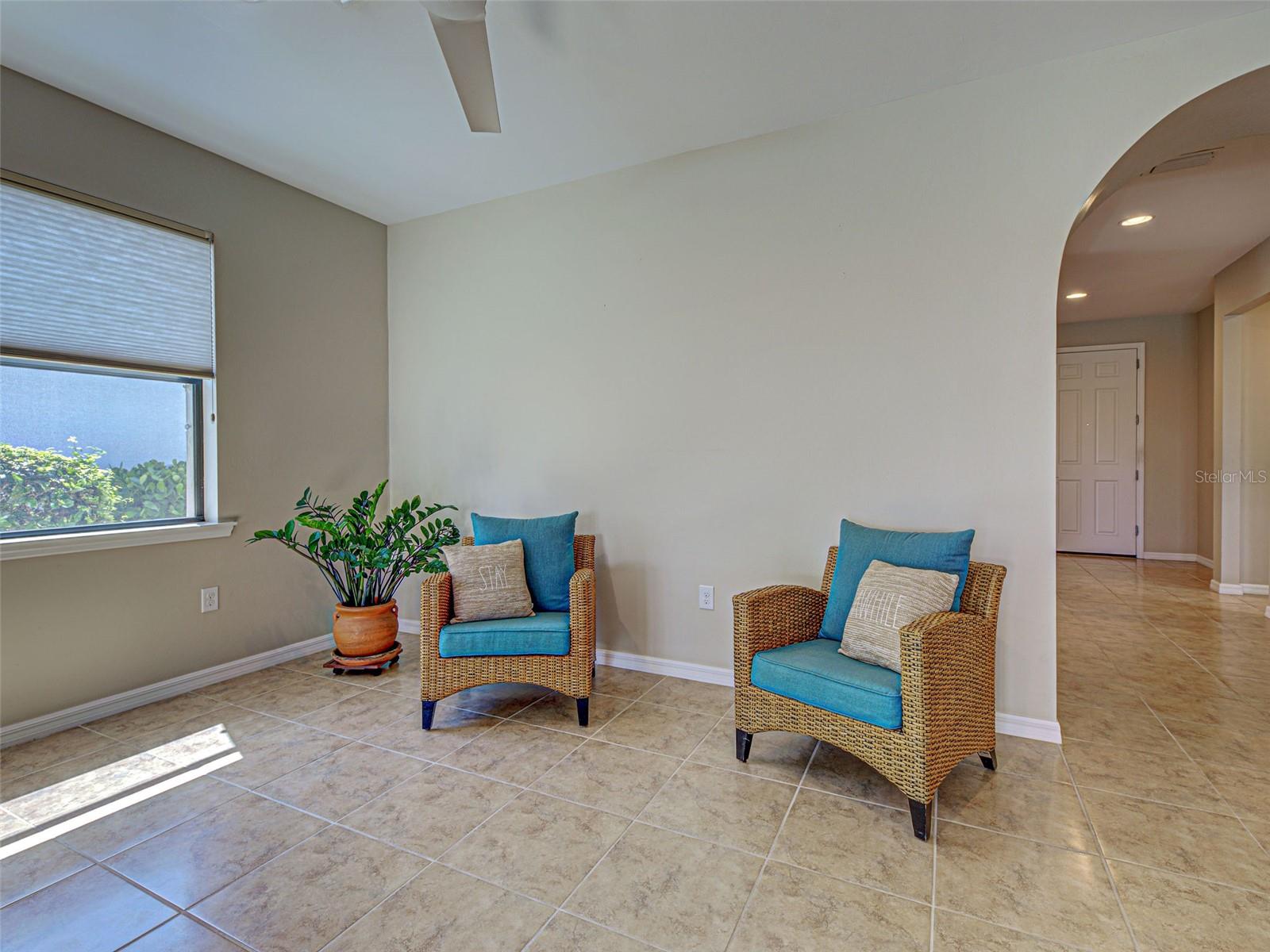 Image 18 of 100 For 13900 Miranese Street