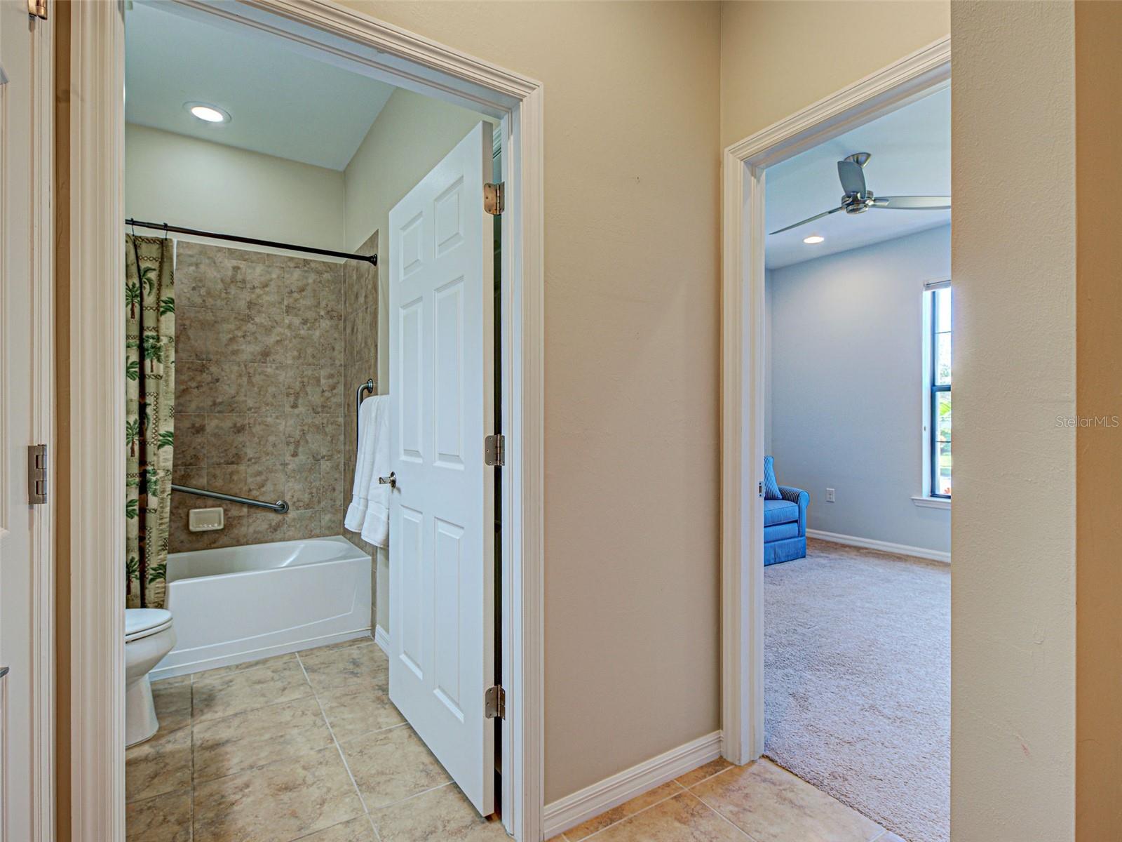 Image 7 of 100 For 13900 Miranese Street