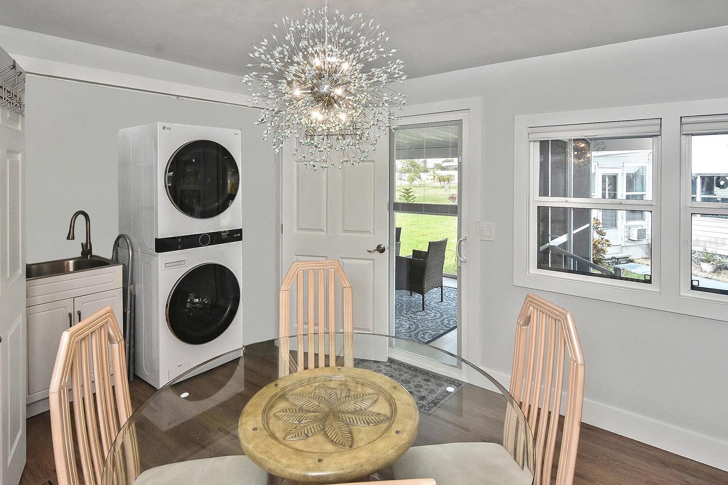 Image 18 of 73 For 6472 Keena Court