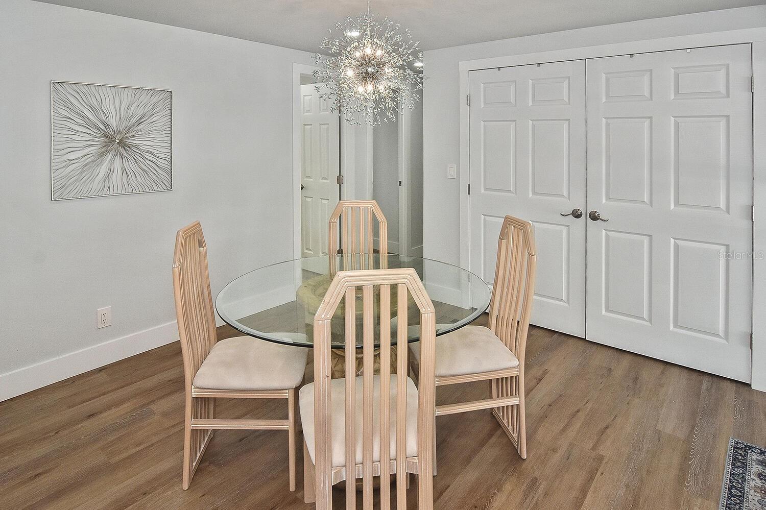 Image 19 of 73 For 6472 Keena Court