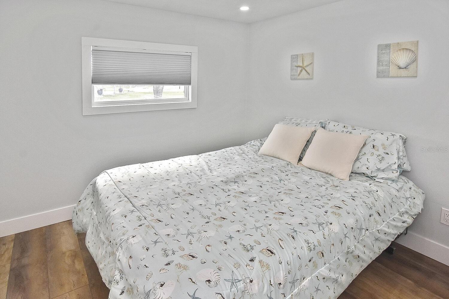 Image 33 of 73 For 6472 Keena Court
