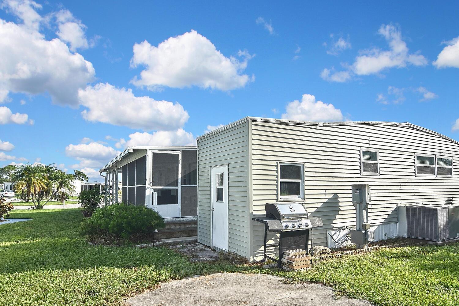 Image 41 of 73 For 6472 Keena Court