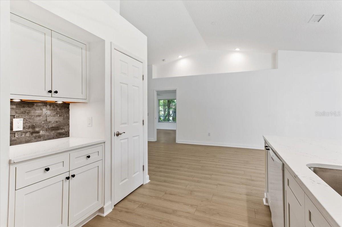 Image 14 of 40 For 3361 Briant Street
