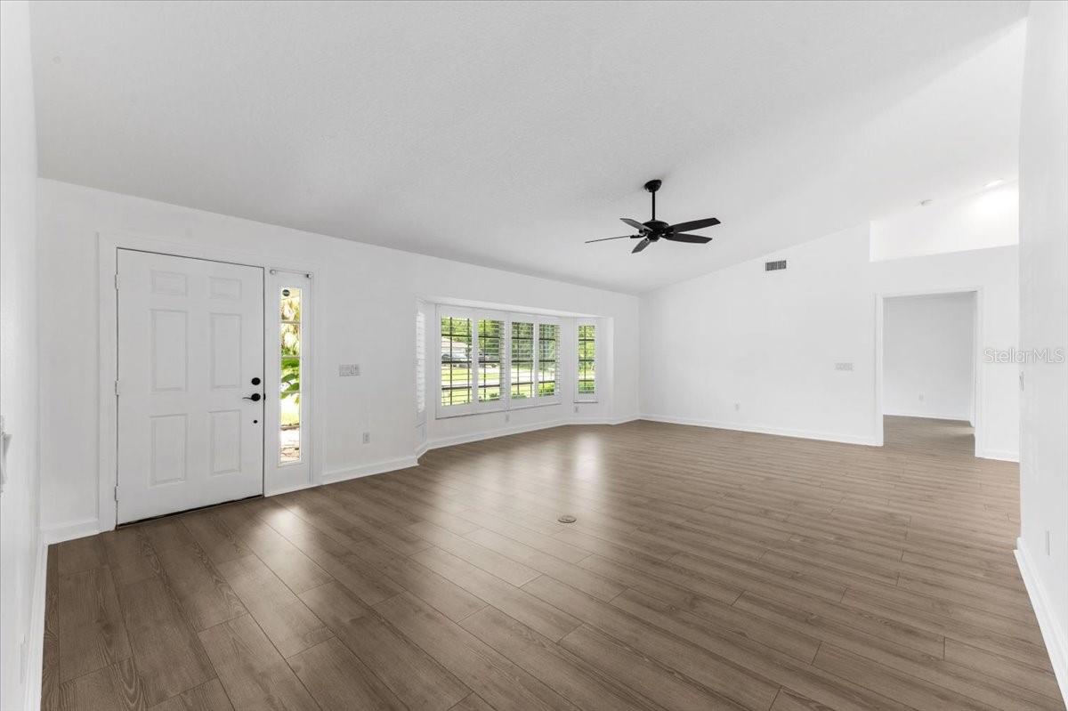 Image 6 of 40 For 3361 Briant Street