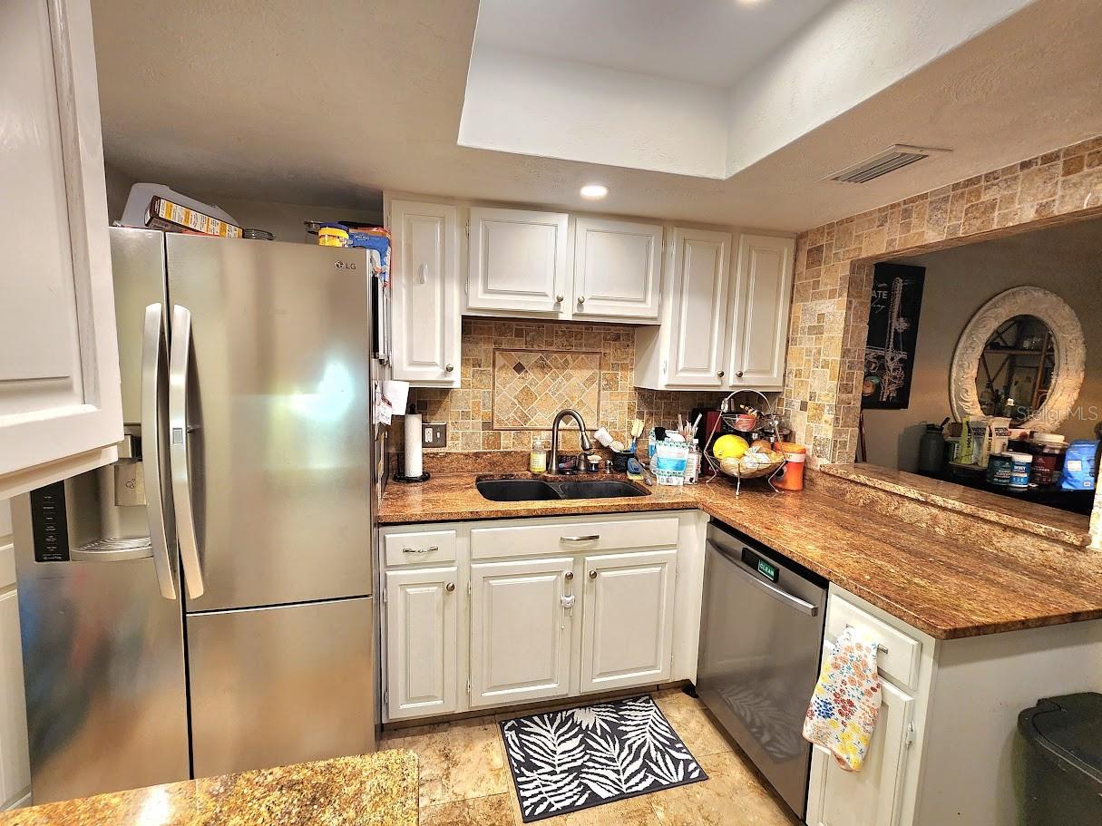 Image 13 of 30 For 817 Sorrento Place 817