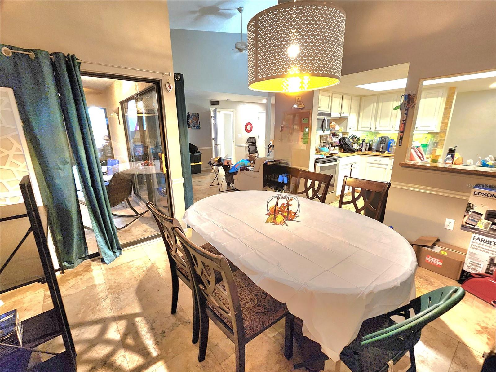Image 14 of 30 For 817 Sorrento Place 817