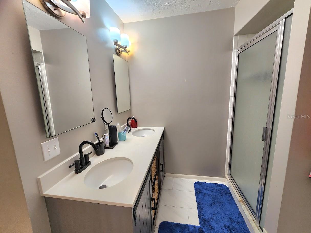 Image 22 of 30 For 817 Sorrento Place 817