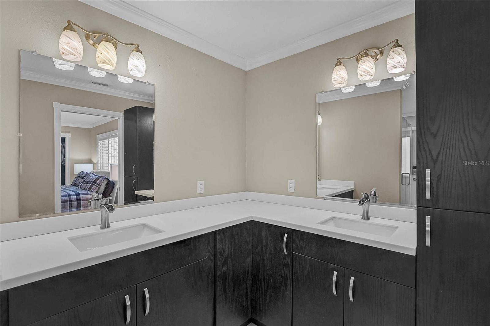 Image 15 of 49 For 7118 Westmoreland Drive