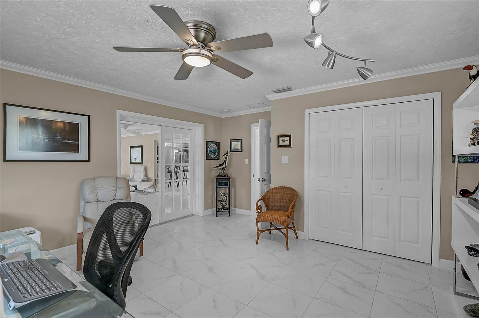 Image 21 of 49 For 7118 Westmoreland Drive