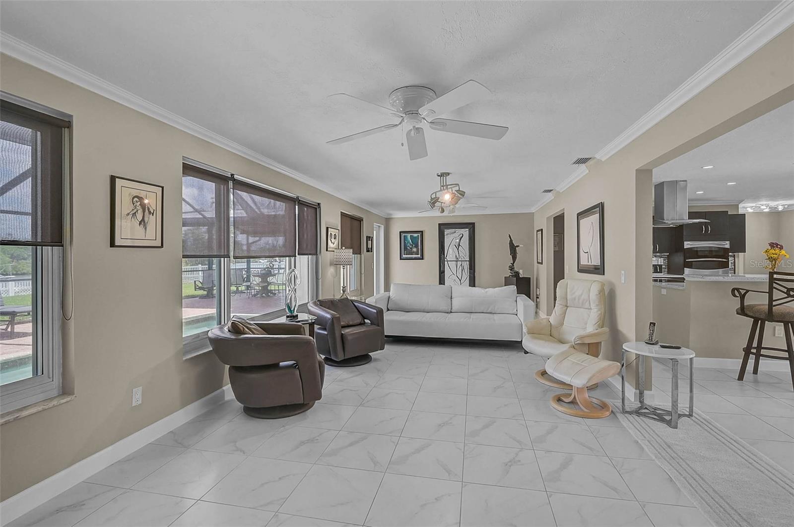 Image 22 of 49 For 7118 Westmoreland Drive