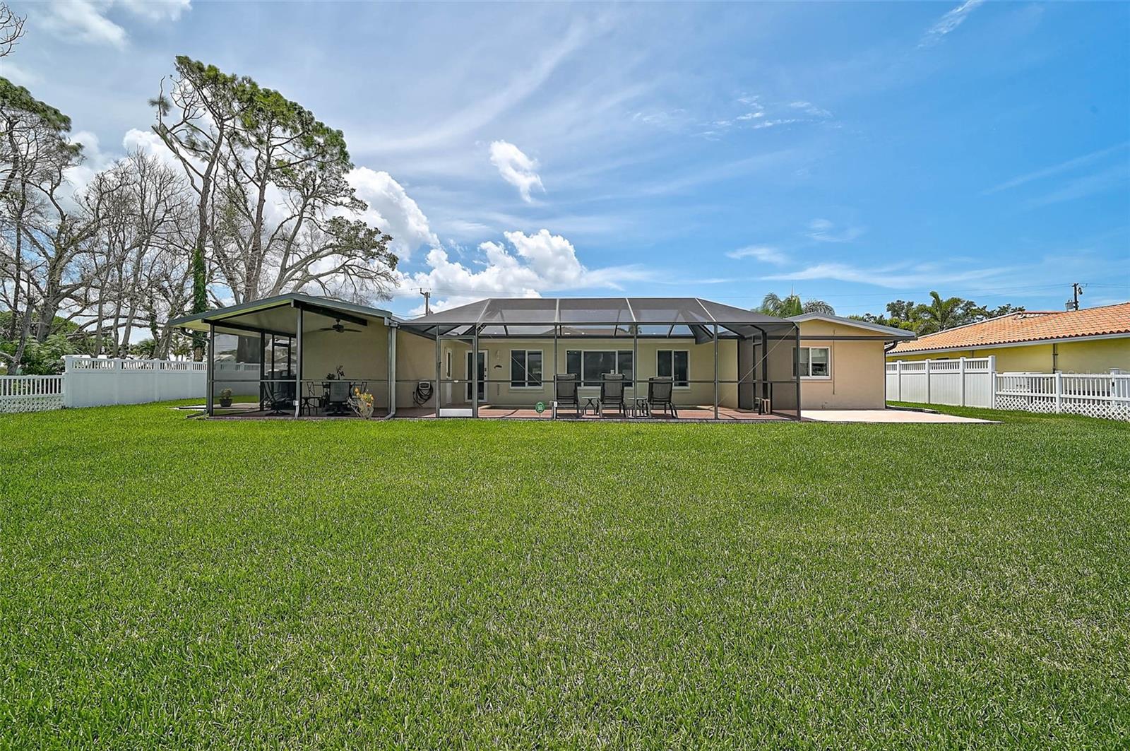 Image 32 of 49 For 7118 Westmoreland Drive