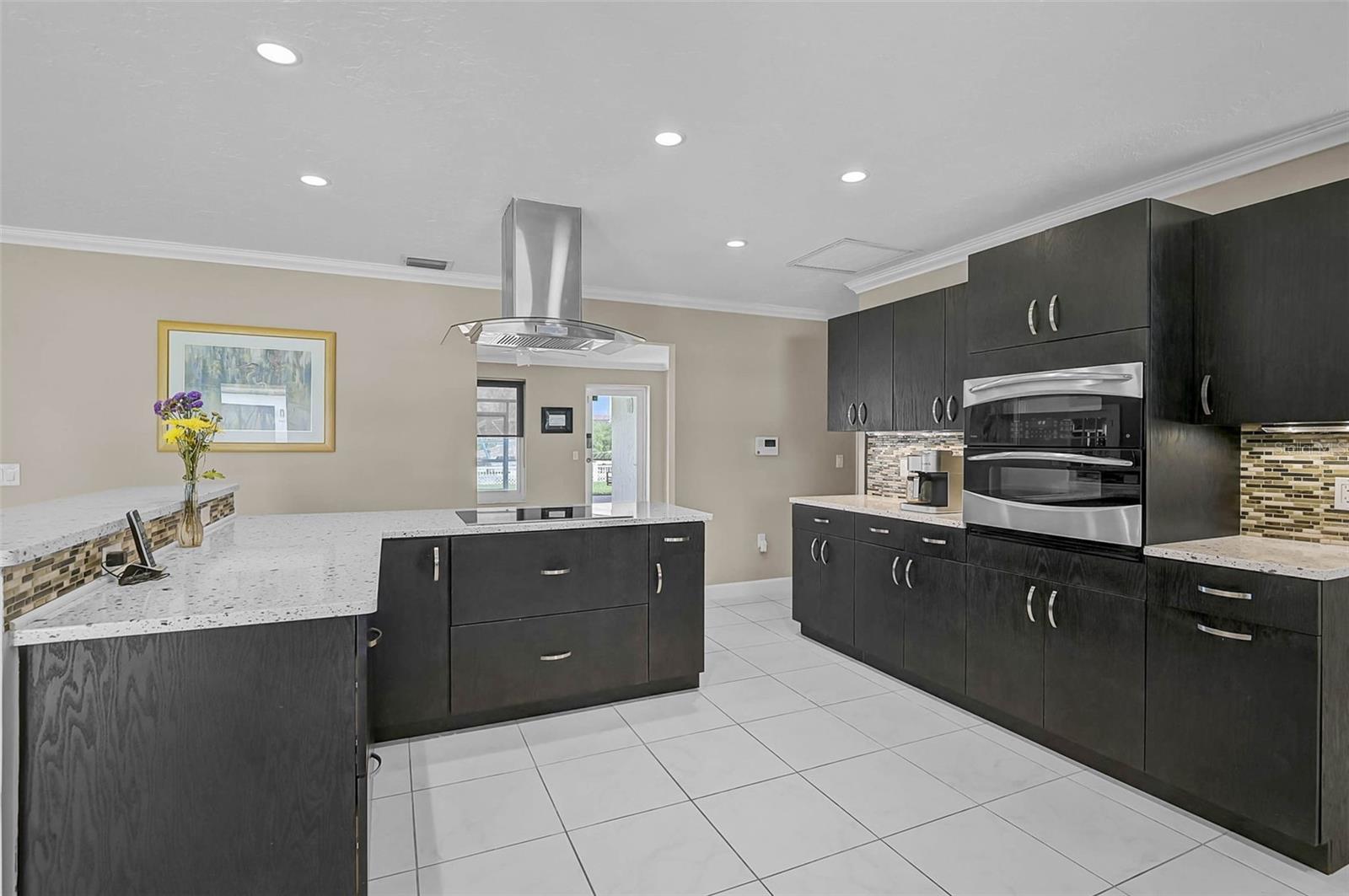 Image 9 of 49 For 7118 Westmoreland Drive