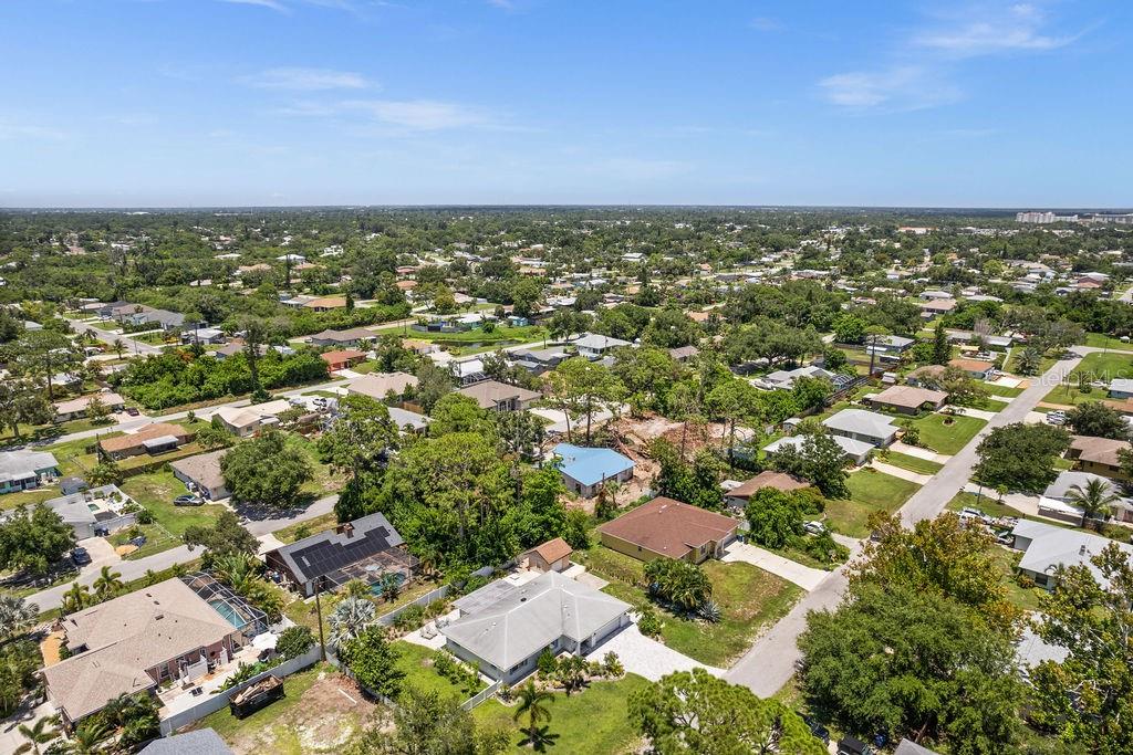Image 4 of 36 For 1024 Horizon Road