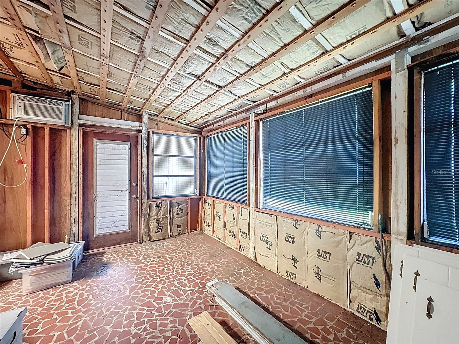 Image 10 of 29 For 1740 Wisconsin Lane