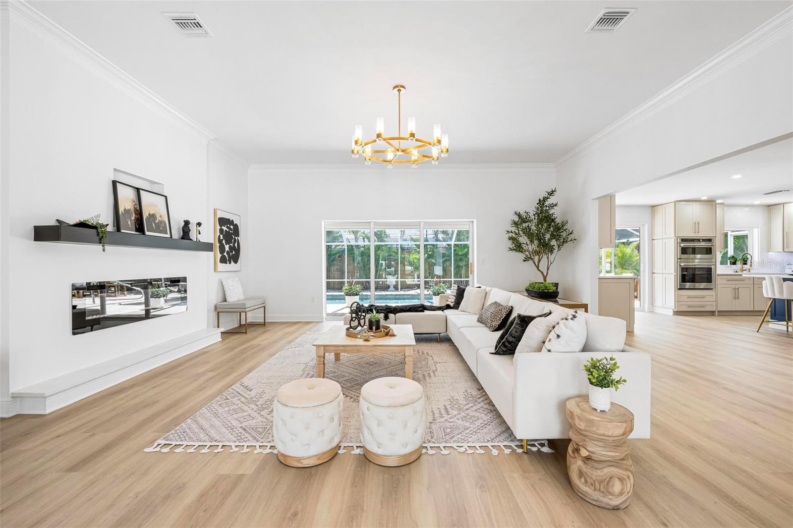 Image 11 of 79 For 599 Flamingo Drive