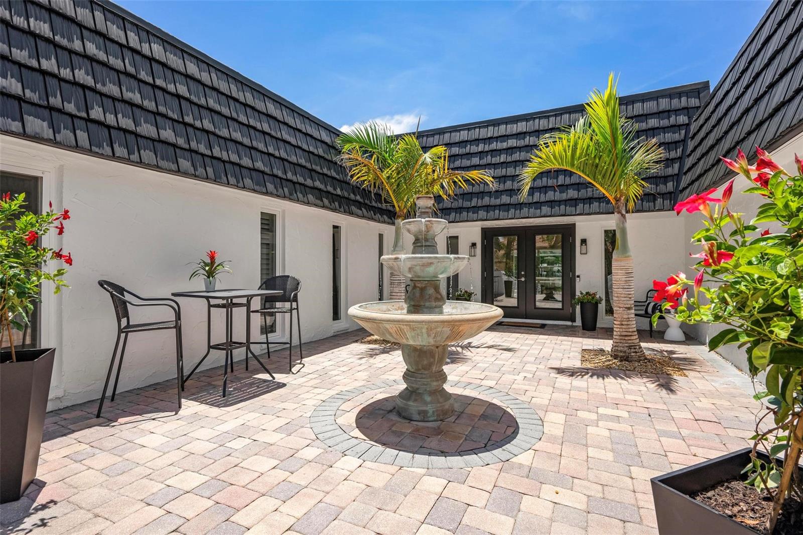 Image 7 of 79 For 599 Flamingo Drive
